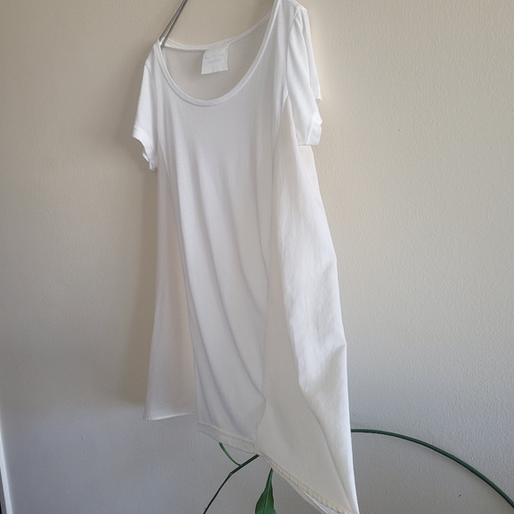 ★SOLD★Flowy White Long T-shirt - Picture 3 of 15